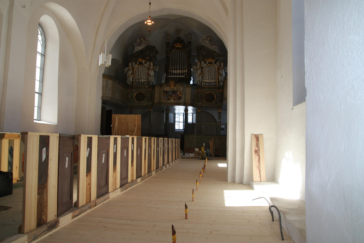 Invändig restaurering av Veckholms kyrka, Uppland 2010