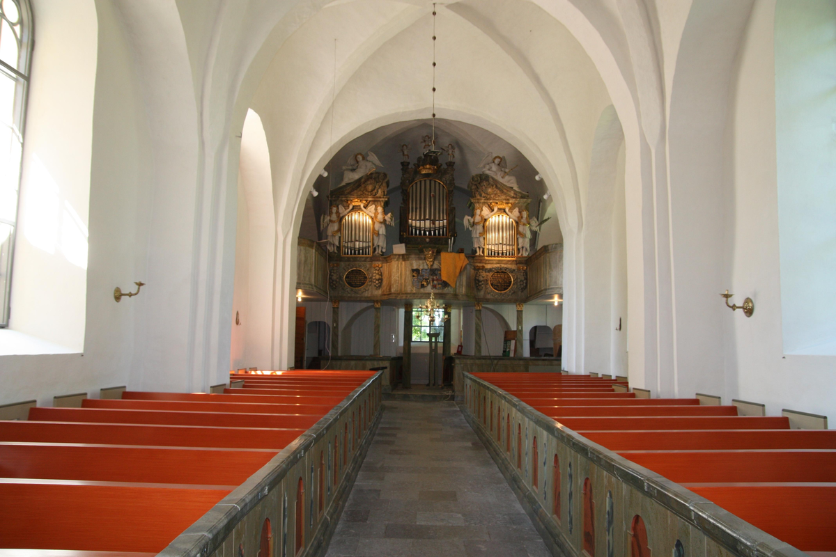 Invändig restaurering av Veckholms kyrka, Uppland 2010