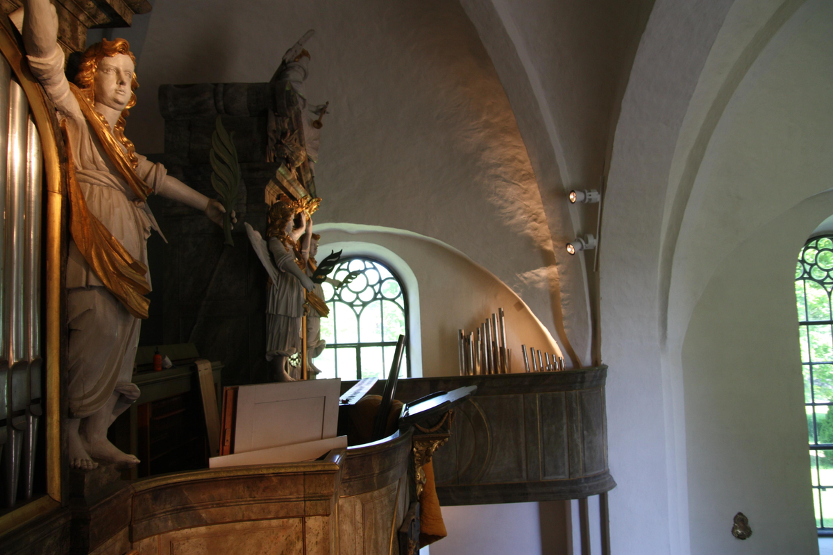 Invändig restaurering av Veckholms kyrka, Uppland 2010
