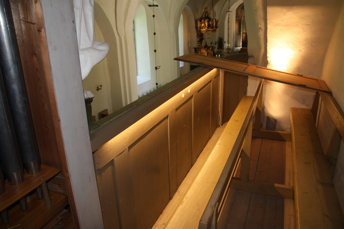 Invändig restaurering av Veckholms kyrka, Uppland 2010