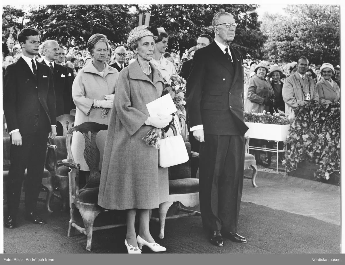 Svenska Flaggans dag på Skansen med Svenska kungafamiljen.