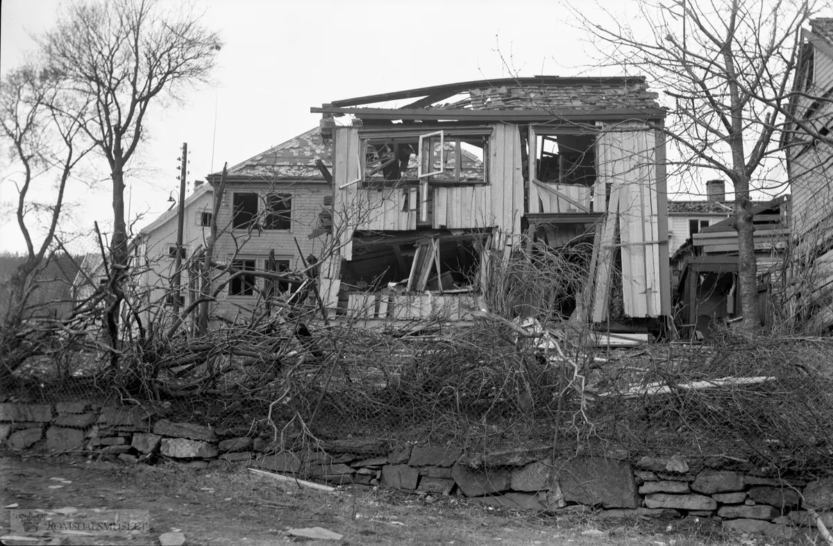 Molde april 1940- øvre vei- Gartner Gjendems hus i ruiner.