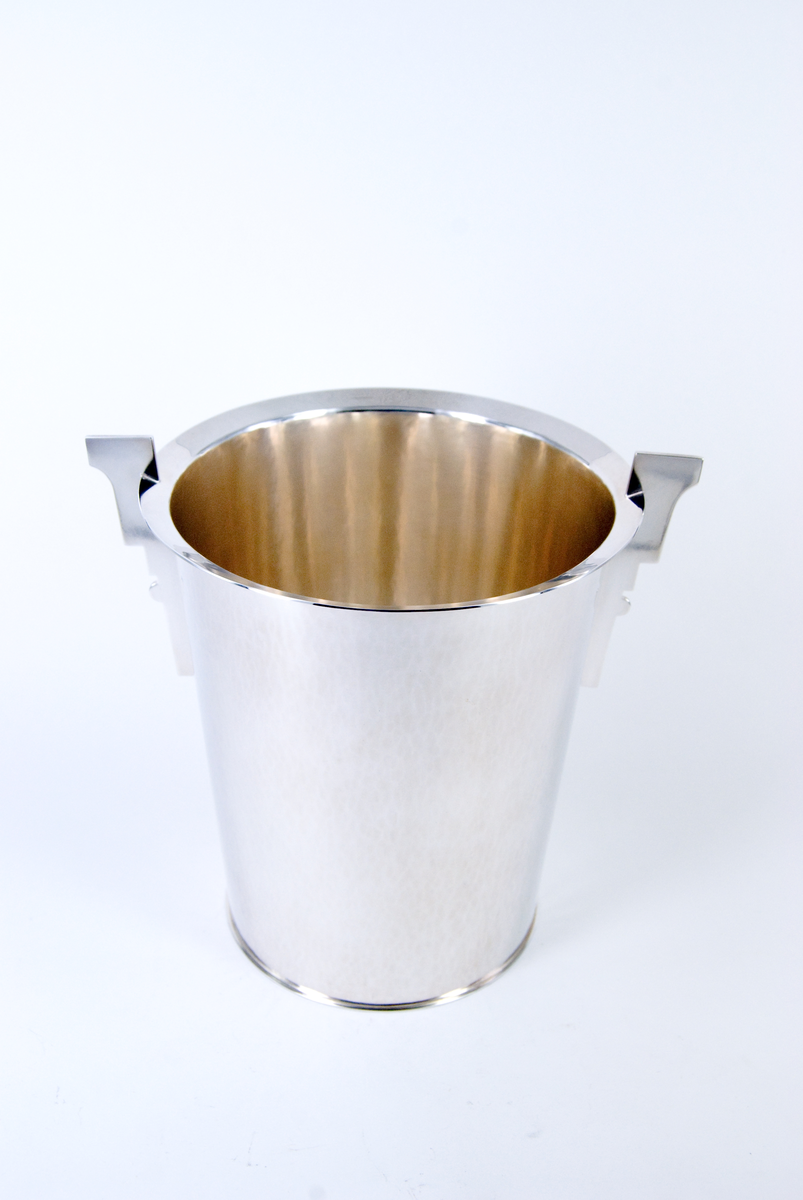 Silverbägare till konstlotteri, silver, med två hänklar.