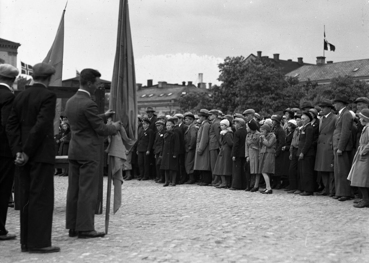 Frälsningsarmén har en sammankomst på torget 1934.