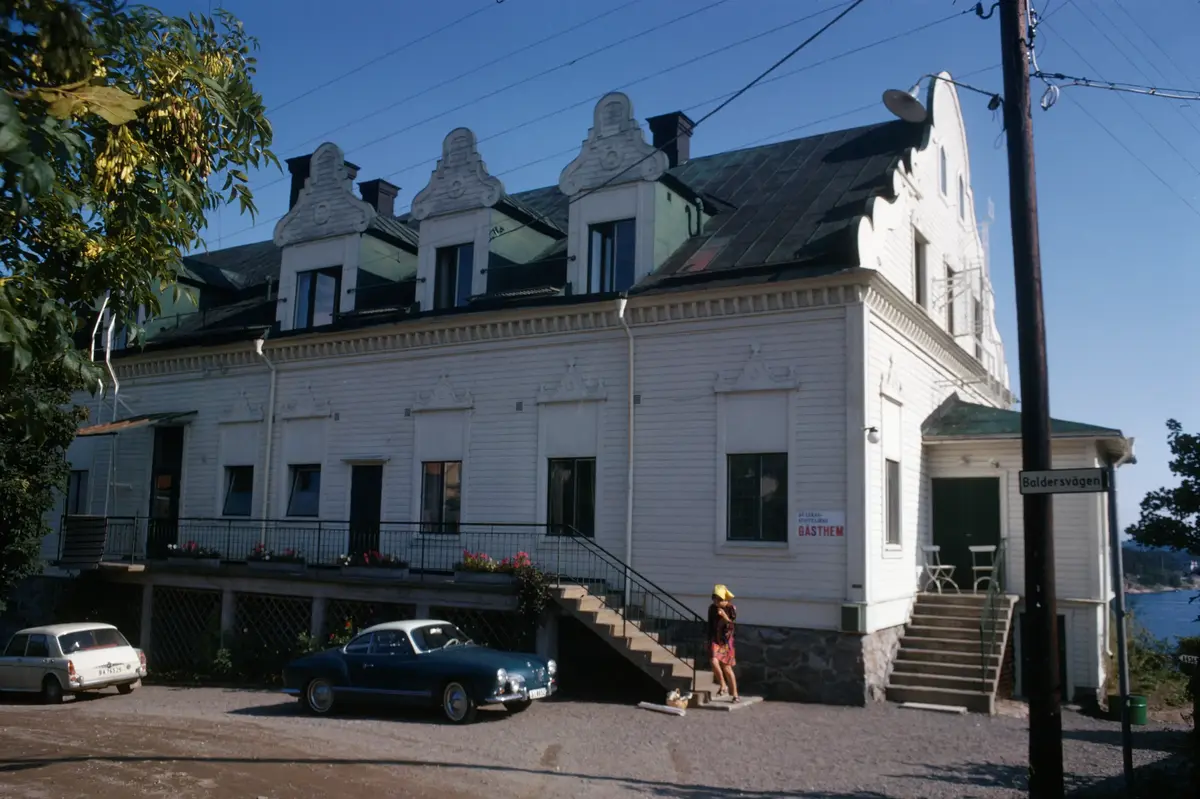 Dalarö. Lukasstiftelsens hus.