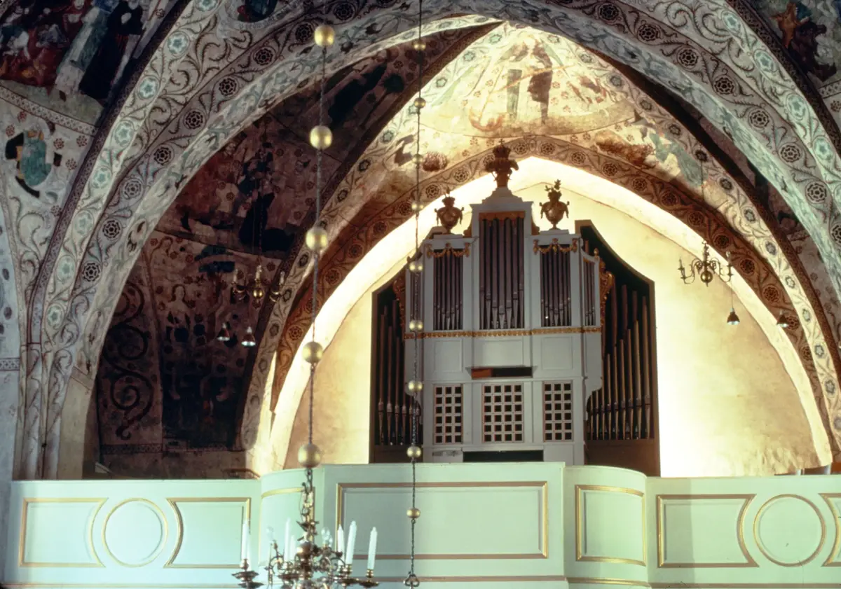 Orgeln

Täby kyrkas historia, se relaterade objekt