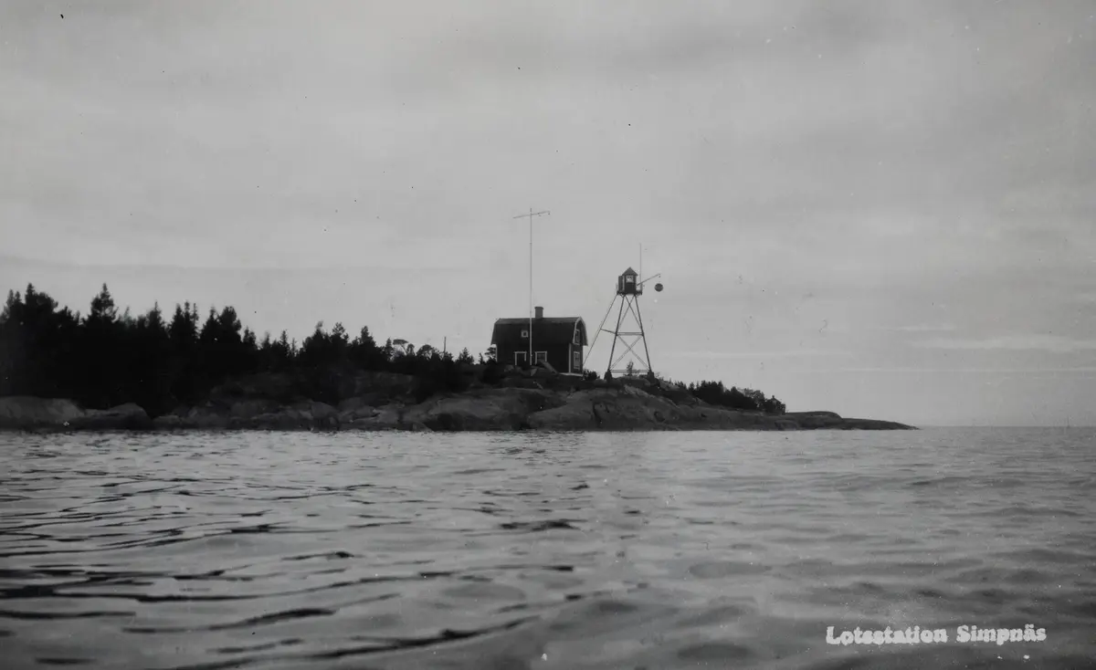 LOtsutkiken vid Simpnäs troligen omkring 1925.