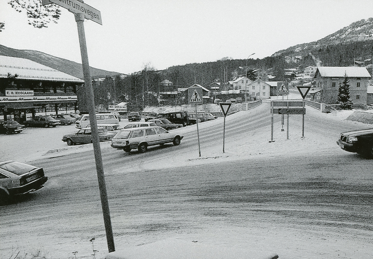 Gol sentrum ved Heslabrua i 1960 åra.