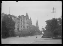 Utsikt Rådhusgt oppver mot kirken