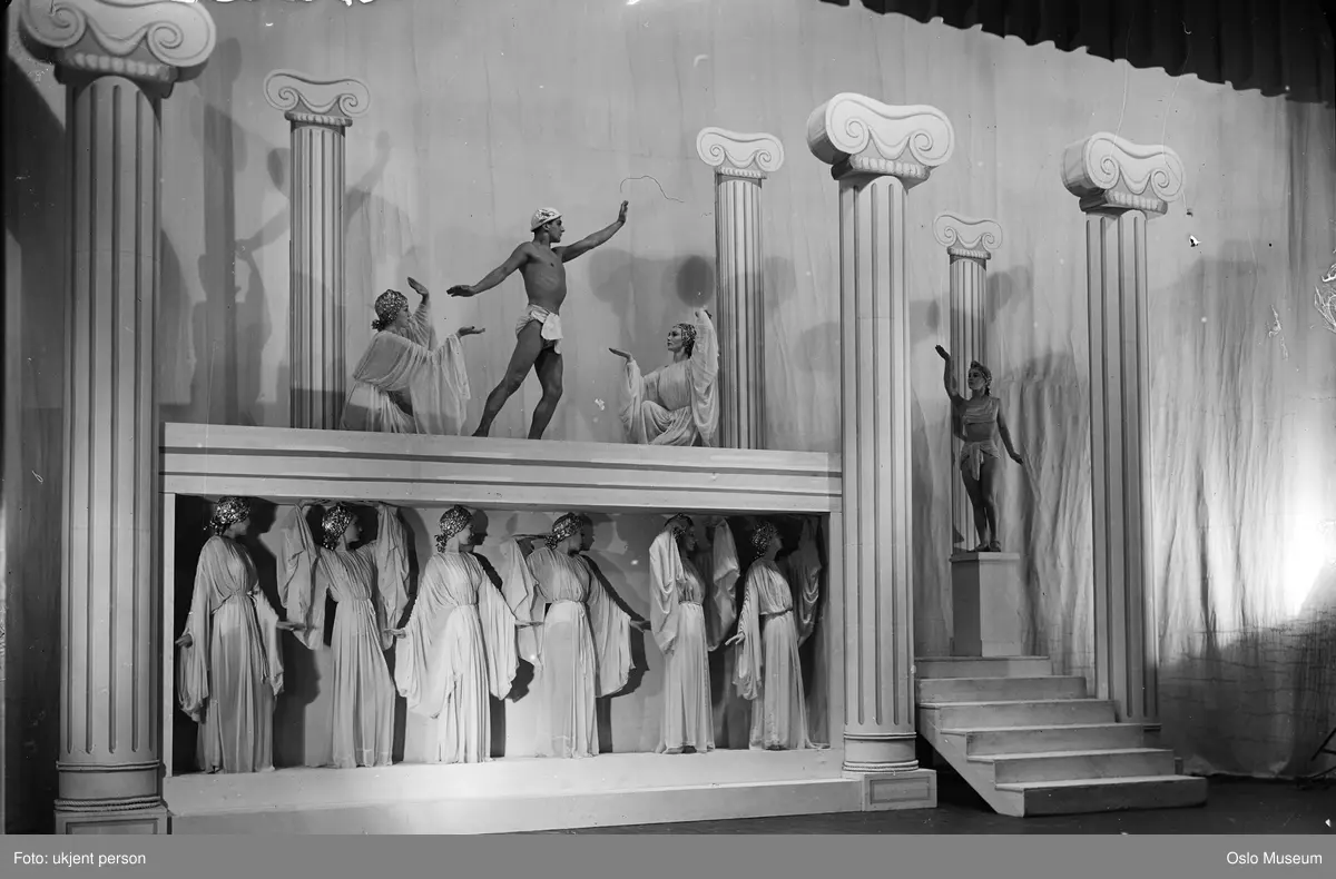 Asta Bertels, Monrad Misje og flere dansere i "Orfeus i undergrunnen" i 1940.