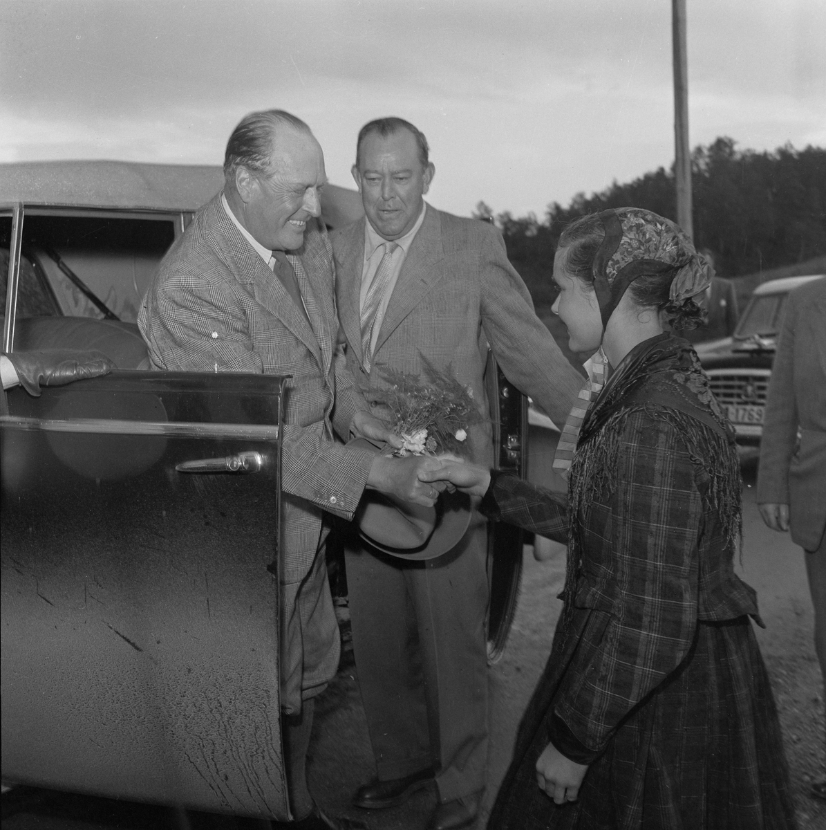 H.K.H. Kronprins Olav på besøk hos Johan Falkberget