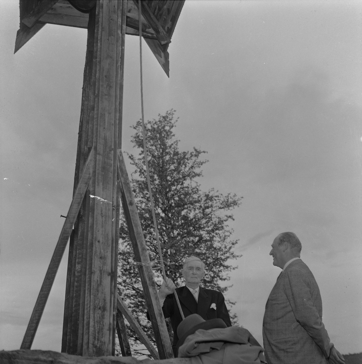 H.K.H. Kronprins Olav på besøk hos Johan Falkberget