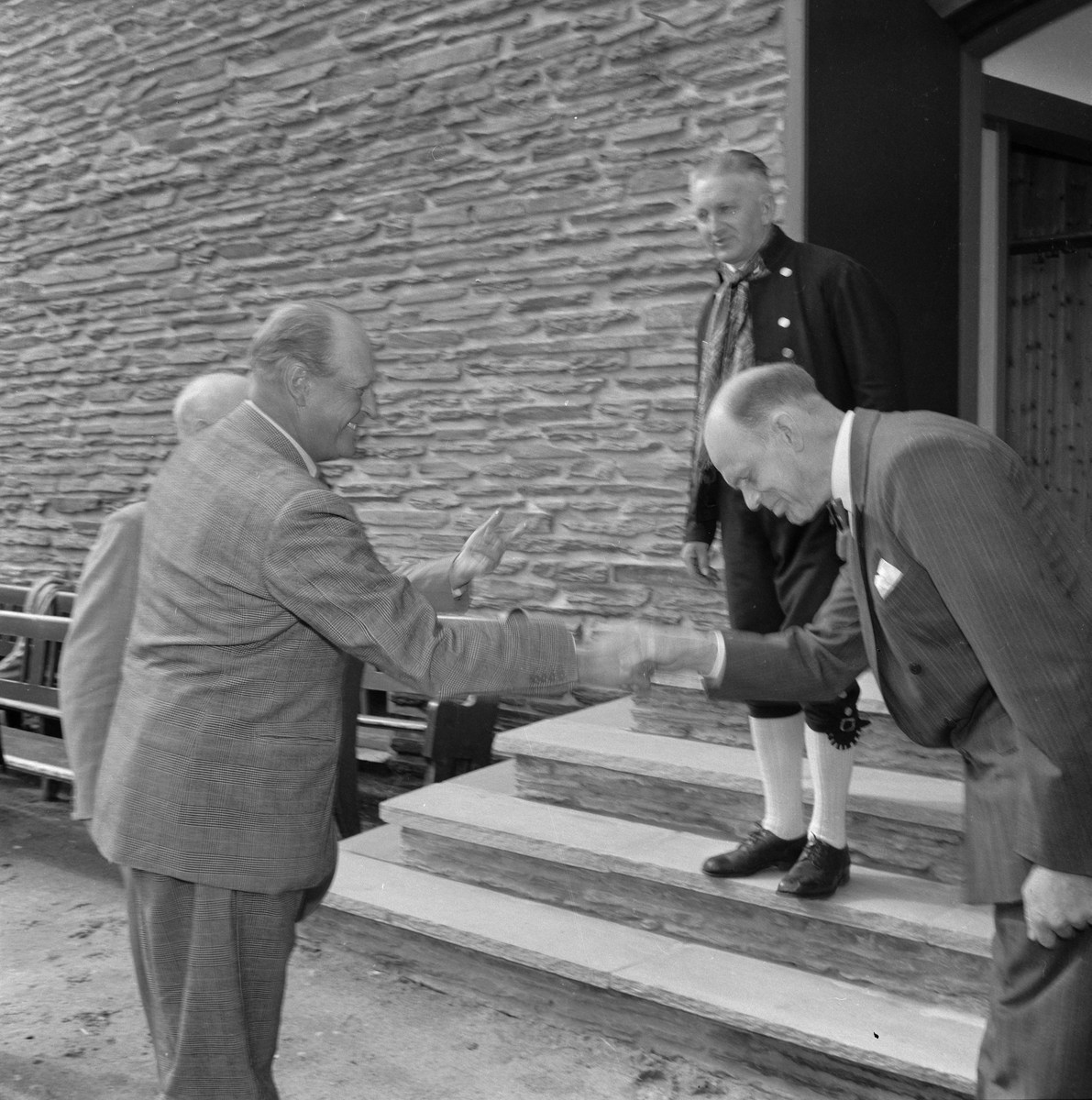 H.K.H. Kronprins Olav på museumsbesøk på Røros