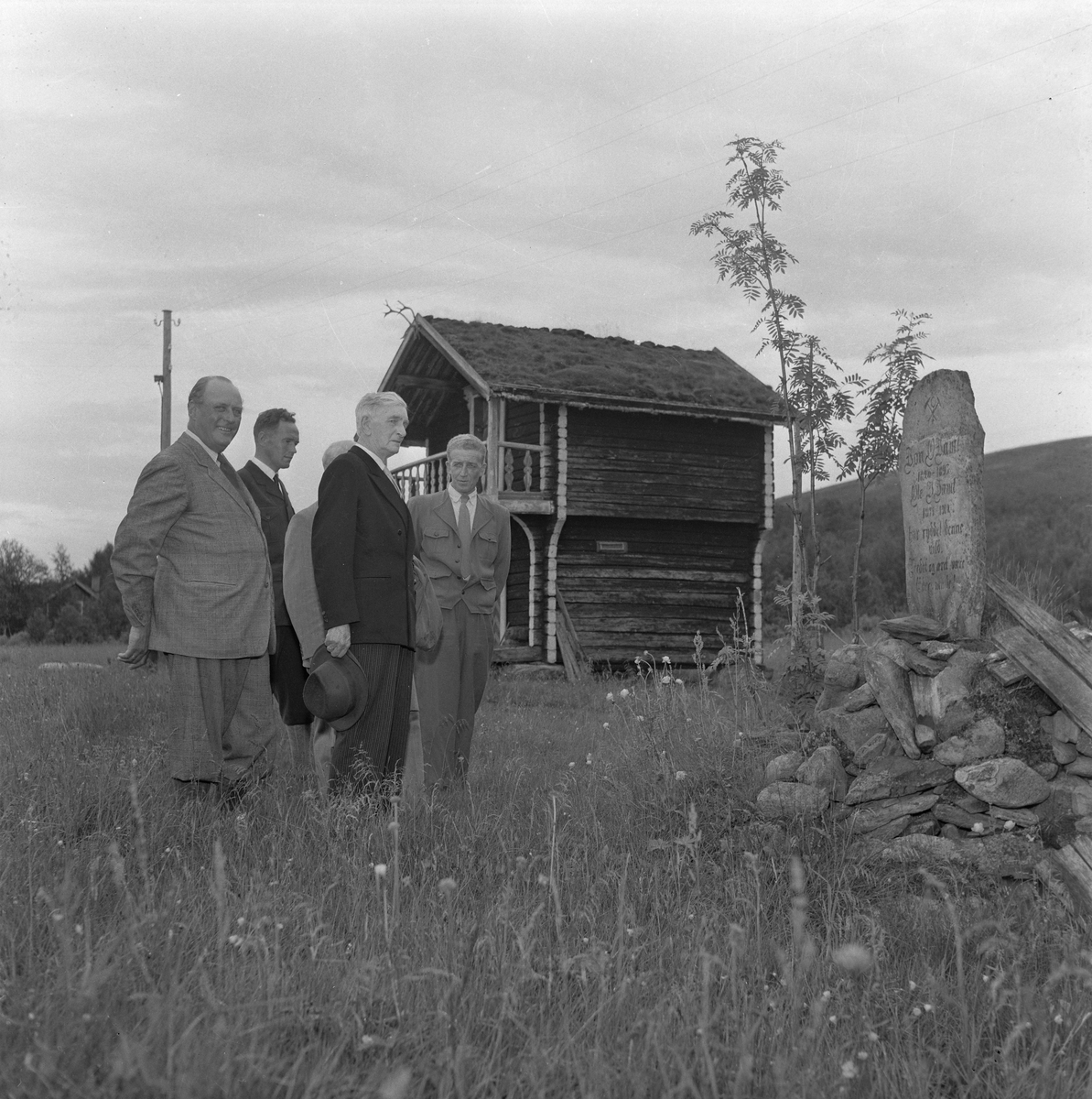 H.K.H. Kronprins Olav på besøk hos Johan Falkberget