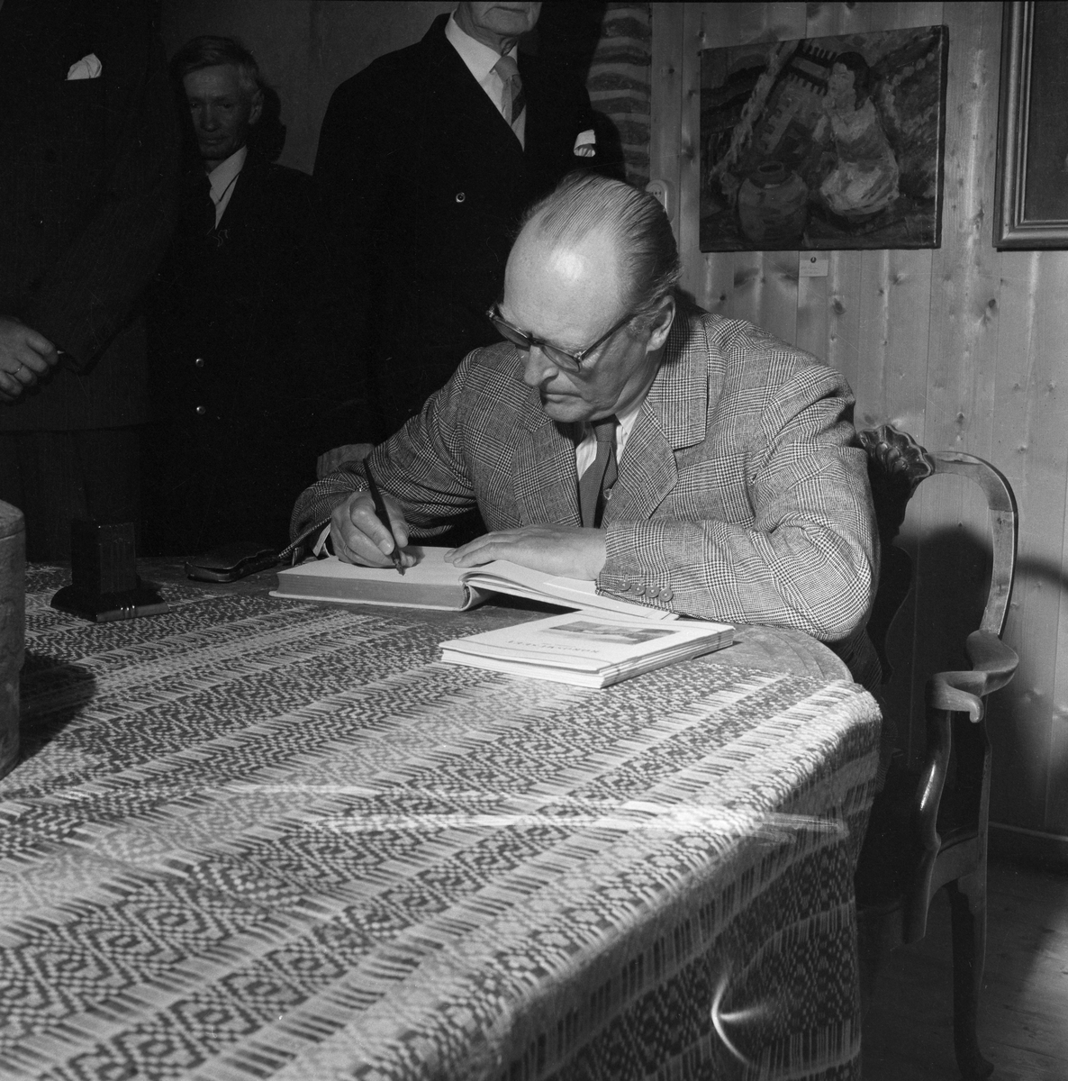 H.K.H. Kronprins Olav på museumsbesøk på Røros