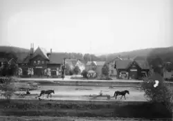 Postkort, Ringsaker, Moelv stasjon. Narvesen Kiosk og lagerh