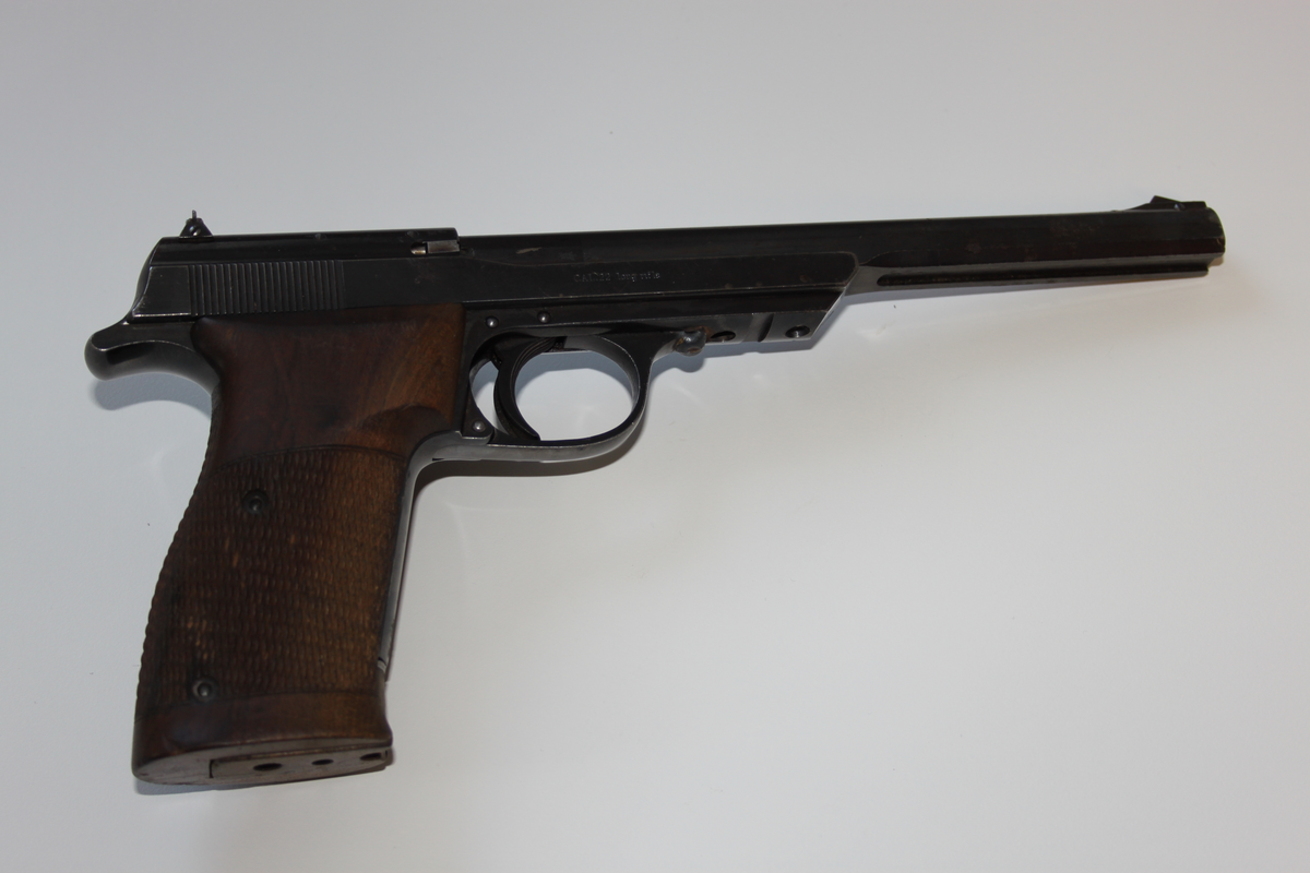 Walther Olympia, Long Rifle, kaliber 22, pistol med serienummer 57740, inkl magasin