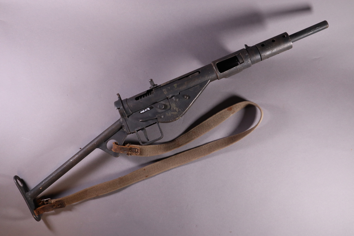 Stengun mark 2 uten magasin og med rem.
