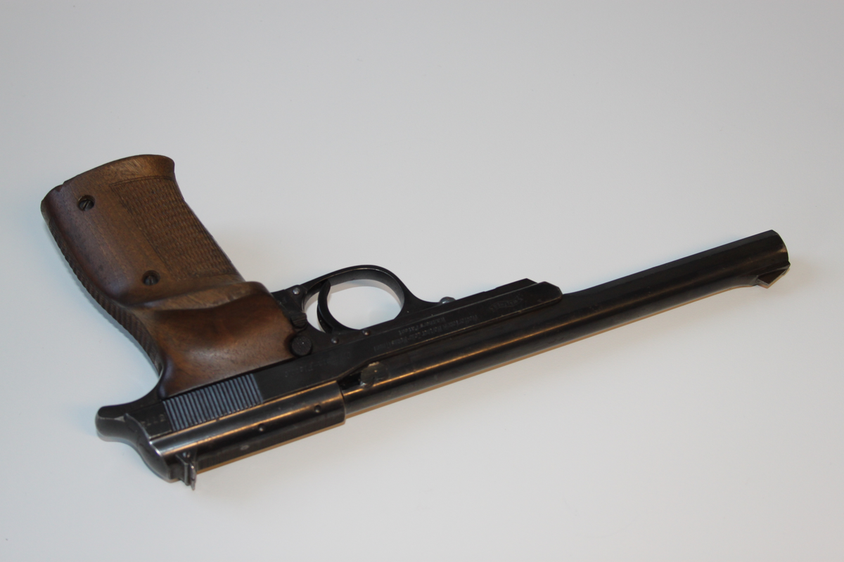 Walther Olympia, Long Rifle, kaliber 22, pistol med serienummer 57740, inkl magasin