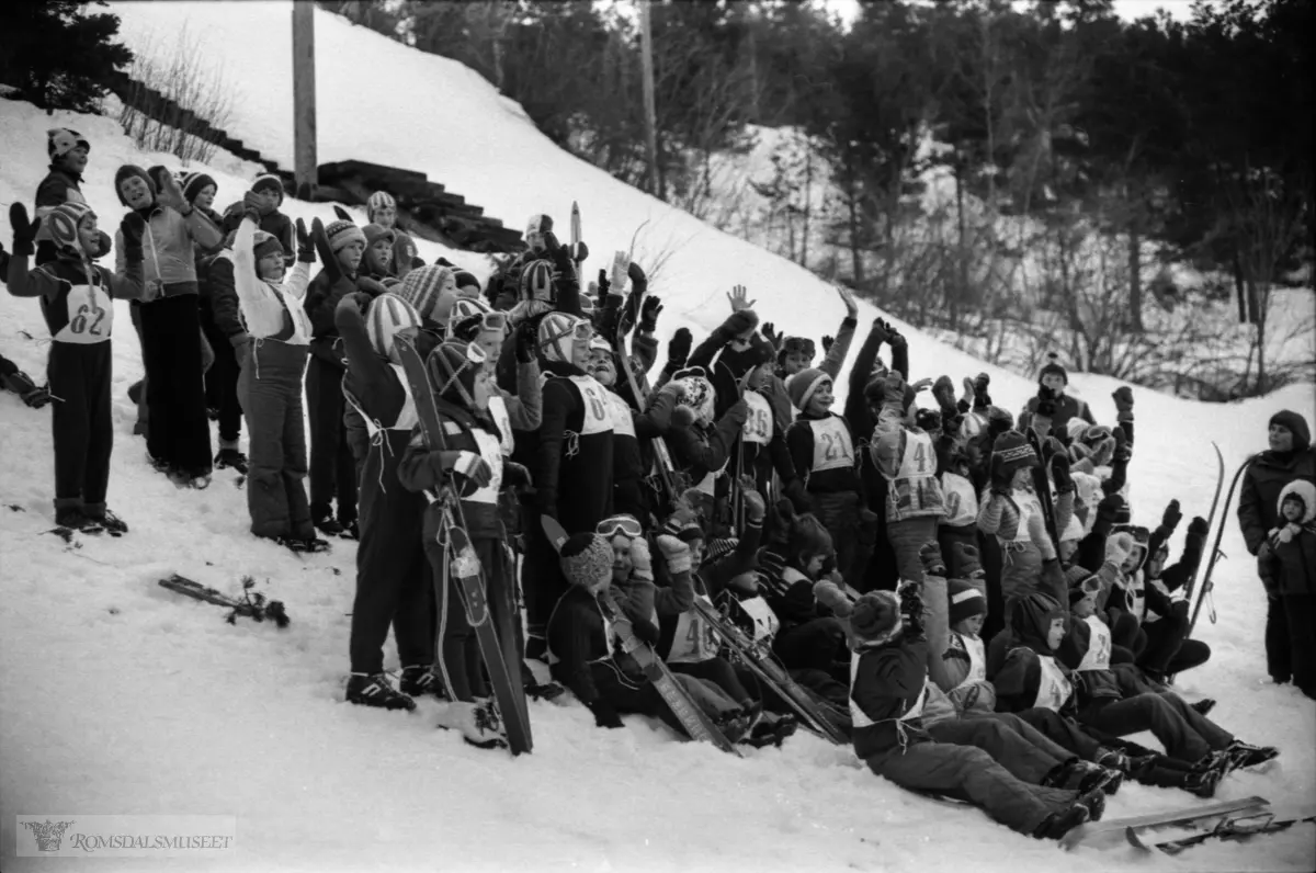 "RF sin hoppcup 1977"."Hoppcup avslutning"."Mølleråsen"."08.03.1977"