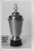 Silver pokal, Augusti 1942. Till vänster en Läkerolask.var