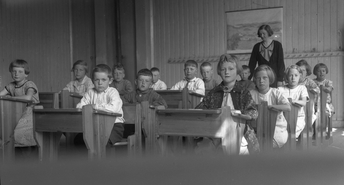 Rut Westling med skolklass