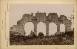 Hamar, Domkirkeruinen på Domkirkeodden, Storhamar gård,