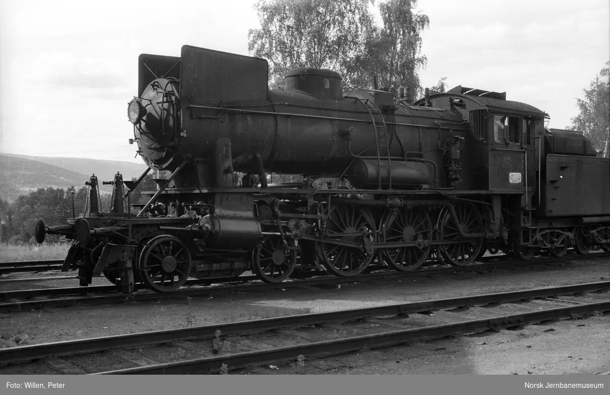 Damplokomotiv type 30a nr. 275 på Lillehammer stasjon