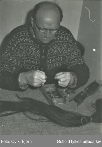 Fiskesnøre- knytting av hestetagl 1973 i Onsøy.