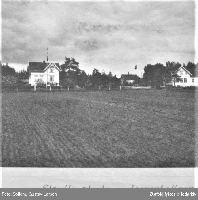 Slevik skole og lærerbolig ca. 1925 i Onsøy.