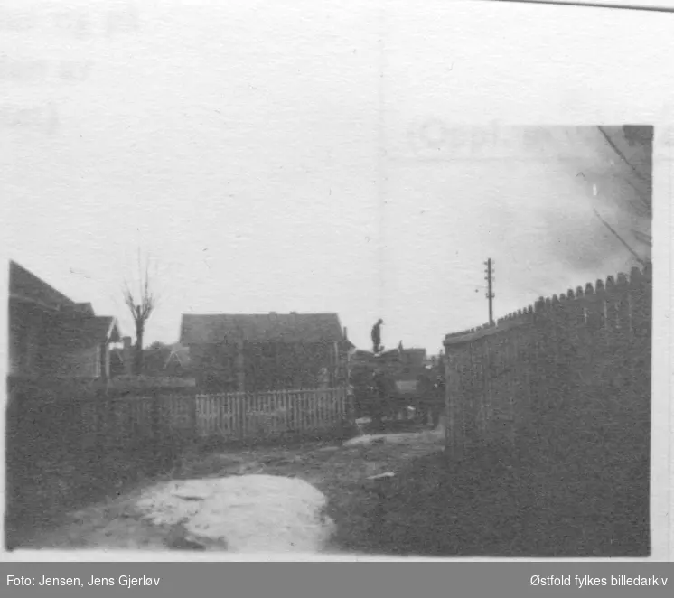 Tyske soldater, bl.a. under flytting fra Gressvik bedehus i Onsøy i 1945.