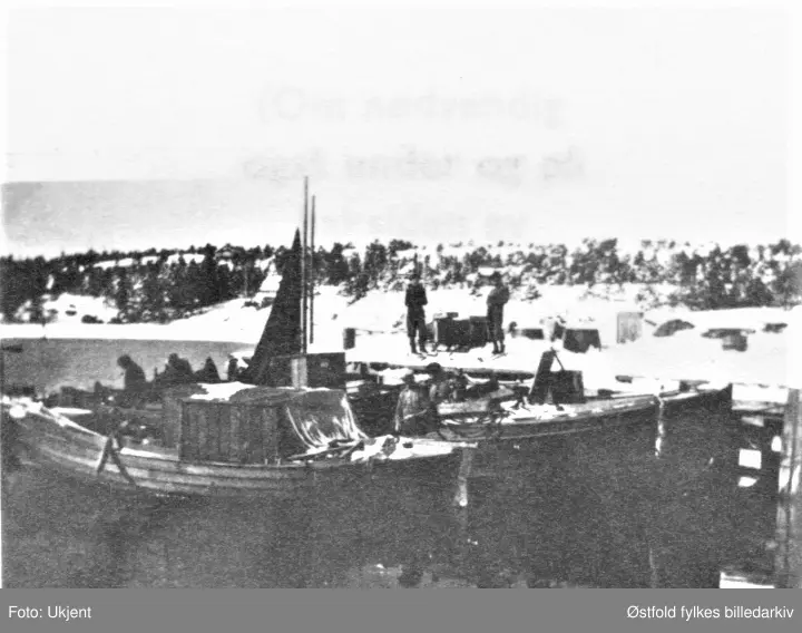 Agning i fiskebåtene, Øyenkilen brygge (under krigen) 1940- 1945 i Onsøy.