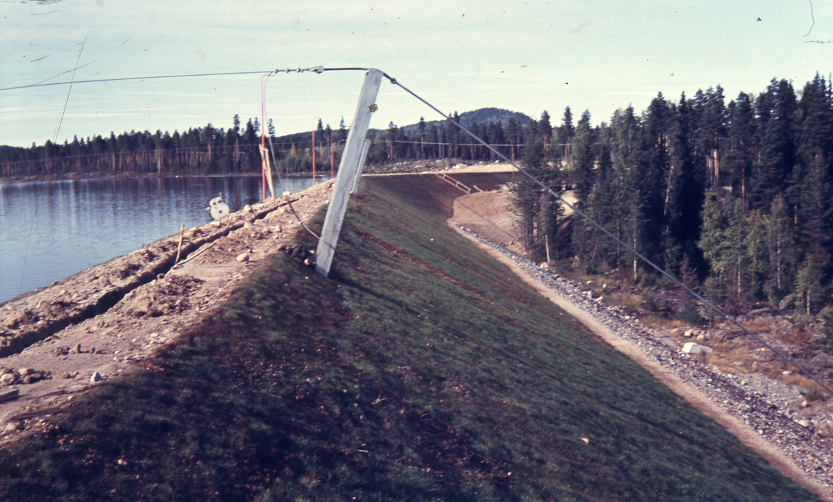 Arbetsbilder från vattenrallare Egon Frisk, tagna i samband med byggnation av vattenkraftverket i Laforsen 1953.