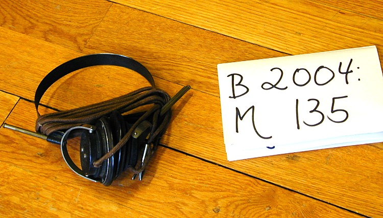 Høretelefoner med bøyle, for krystallapparat (radio).