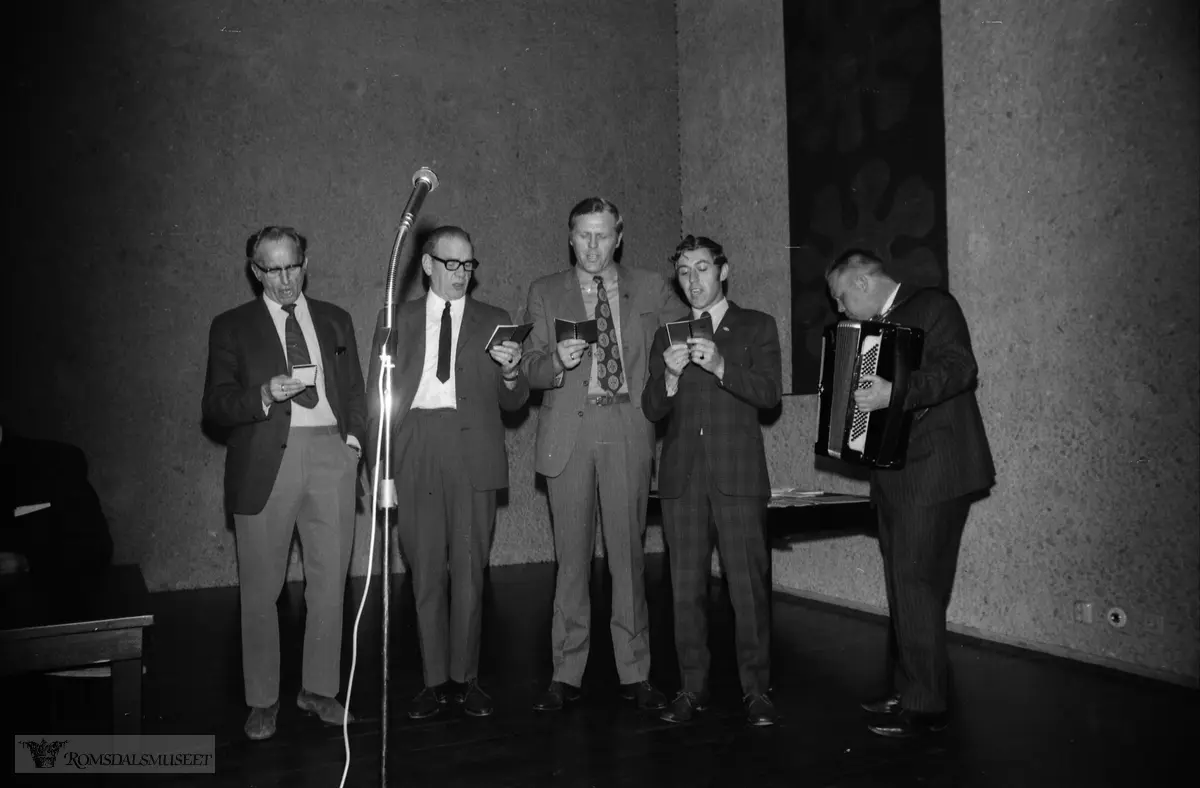 "MFK sin merkeutdeling på Rådhuset, våren 1972"