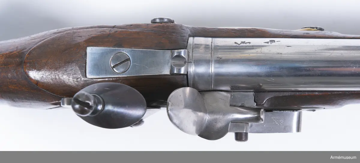Gevär med flintlås. Svensk förändringsmodell 1830-tal.