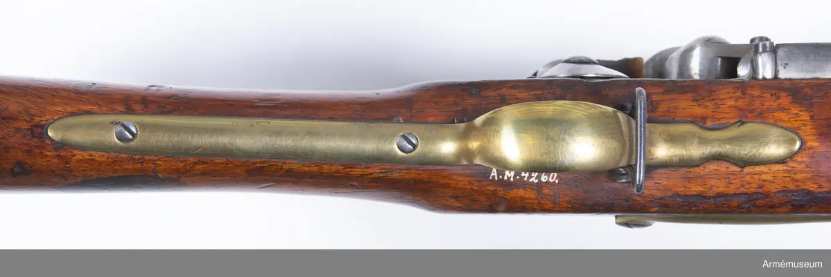 Gevär med flintlås, avsett för bajonett. Loppets relativa längd är 52 kaliber. Kaliber 19 mm, kulans vikt 31, 2 g.