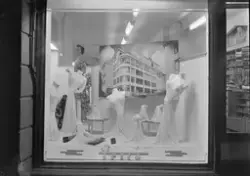 Trico, utstillingsvindu med varer fra Ørsta Tricotagefabrik