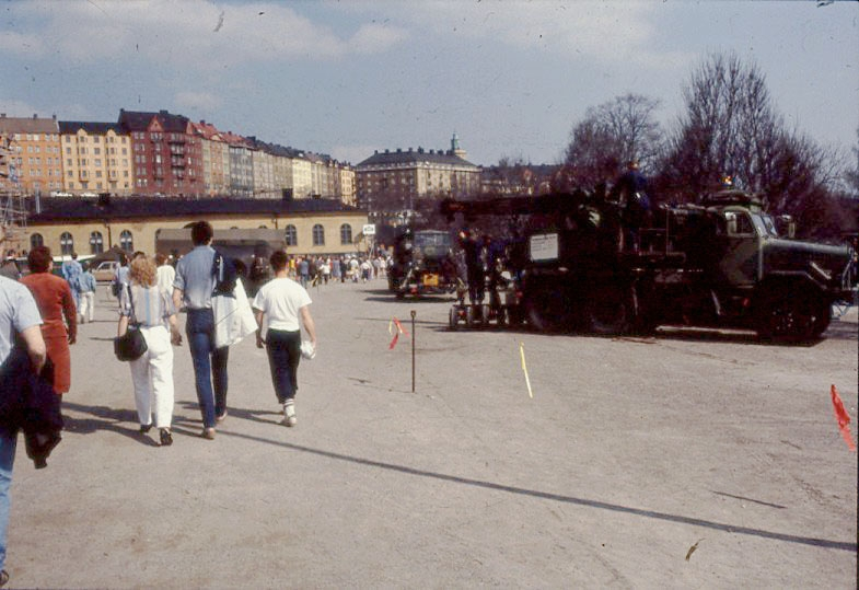 Trängtrupperna 100 år 1985. Materielförevisning framför Karlbergs slott.
