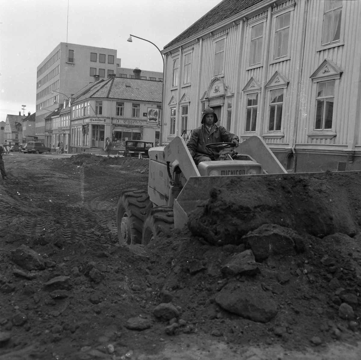 Arbeid i Prinsens gate med tilrettelegging for sporveien