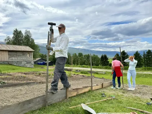Ein linåker blir til: Øystein Kolstad, Sigrun Doseth og Live Kolstad