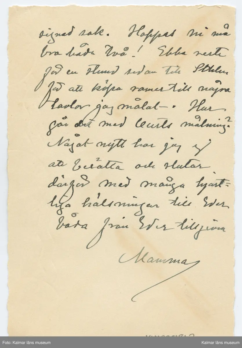KLM 32018:2. Brev, med kuvert. Handskrift i svart på vitt papper. Två sidor, ett blad. Påskrift brev: Traneberg den 25/9 1943. Påskrift kuvert: Fru Greta Stoopendaal Tjockö Gräddö.
