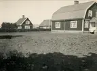 Arbetarbostäder i Solhaga, Vadstena. 
Tobaksodling, Vadstena.