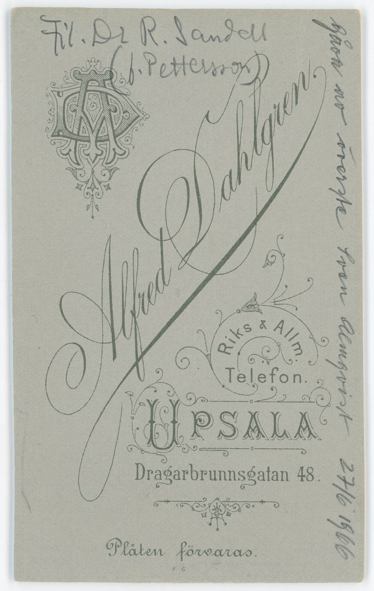 Porträtt på Fil. doktor, R. Sandell född Pettersson.