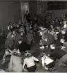 Dans runt granen på Teaterkällaren 1946.