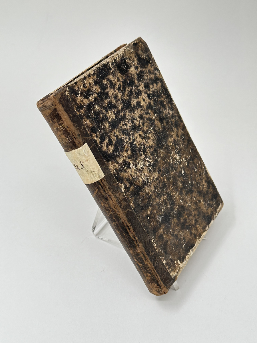 Bok: "Verldshistoriskt galleri". Rygg i skinn, omslag i brun kartong. 
Samlingsnumrering Väla sockenbibliotek Nr 325.