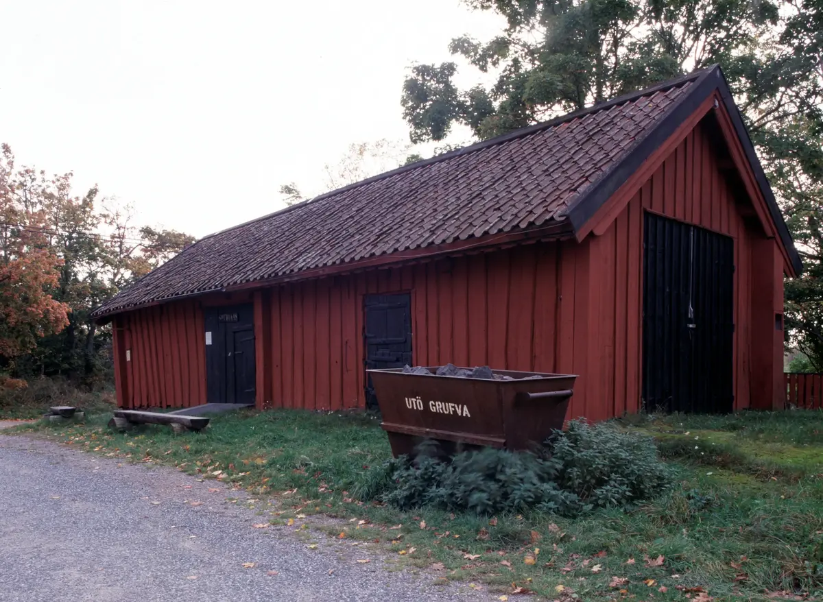 I det gamla spruthuset; intill värdshuset; finns ett gruvmuseum.