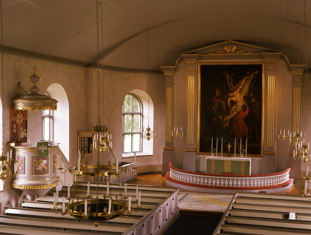 vr-kyrka-interi-r-1979-kulturparken-sm-land-sm-lands-museum