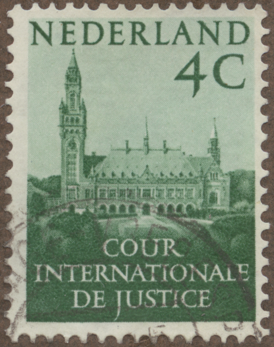 Frimärke ur Gösta Bodmans filatelistiska motivsamling, påbörjad 1950.
Frimärke från Nederländerna, 1951. Motiv av Internationella Fredspalatset i Haag