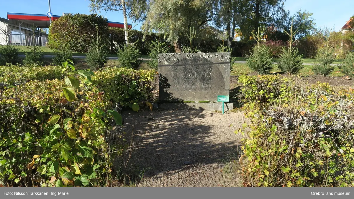 Norra Nora kyrkogård Inventering av kulturhistoriskt värdefulla gravvårdar 2016, Kvarter 21.